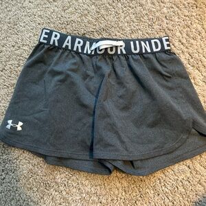 Grey under armor shorts